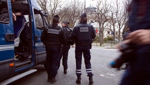 Francúzska polícia zatkla príbuzných jedného z teroristov