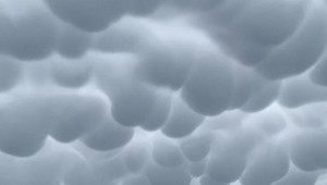 FOTO: Slováci mohli pozorovať na oblohe unikátne oblaky. Podľa meteorológov ide o vemená