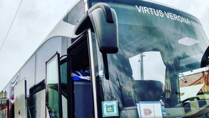 Pätica futbalistov talianskeho klubu mala znásilniť dievča