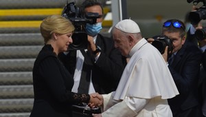 Keď ho odprevádzala, zomrel jej otec. Pápež František stál pri Zuzane Čaputovej v najťažšej chvíli