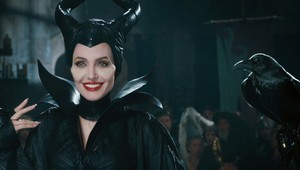 Začalo sa natáčanie pokračovania Vládkyne zla a už sú na svete aj prvé fotografie!