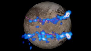 Vedci potvrdili nález vody pod povrchom Jupiterovho mesiaca