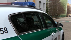 Žena vyskočila z okna, mala nechať list na rozlúčku