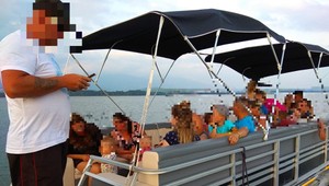 Polícia zasahovala na Liptovskej Mare. Nelegálne lode ohrozujú rodiny s deťmi