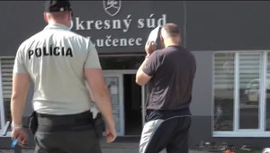 Roman má dlhodobo terorizovať susedov: Boja sa vyjsť aj z vlastného dvora