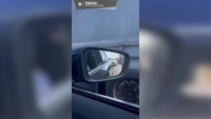 Keď ide o minúty: Diaľniční policajti eskortovali rodičku cez kolóny do nemocnice