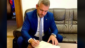 Pellegrini sa vzdal funkcie podpredsedu NR SR. Predseda parlamentu Kollár ho poprosil, aby zotrval do 19. októbra