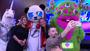 Narodeninovú párty televízie JOJ obsadili maskované postavy!