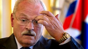 Gašparovič expresne ratifikoval euroval