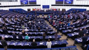 Sacharovovu cenu získali väznení bieloruskí a gruzínski novinári Andrzej Poczobut a Mzia Amaglobeli