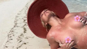 Britney opäť zdieľala nahé fotky ako z lacného filmu! Tentokrát sa už vyjadril aj jej manžel!