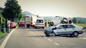 Rodina so synom (10) stála na STOP-ke, vrazil do nej mladík (19)