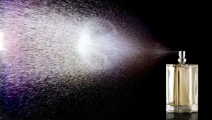 Z obchodných centier miznú parfémy a svetre