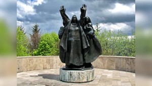 FOTO: Šokujúci vandalizmus pri Žiline. Soche niekto odpílil ruky