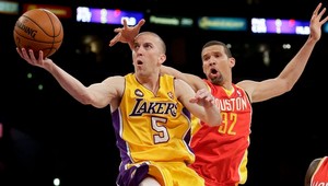 NBA: Lakers do play-off zo 7. miesta, Utah neuspel