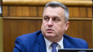 Danko trvá na zrušení transakčnej dane, no nedovolí pád vlády