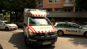 Deň po streľbe v Bratislave: Majiteľ realitky bol podľa obyvateľov domu zvláštny
