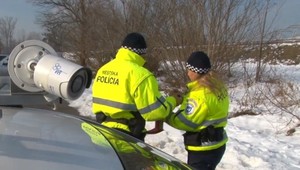 Vodičom, ktorí nechcú platiť za parkovanie, odzvonilo. Mestskí policajti dostali špeciálne vozidlo