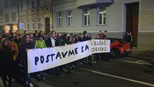 Slováci opäť vyšli do ulíc. Tentokrát bojujú za Spravodlivé Slovensko