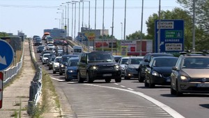 Obchodníci prídu počas sviatkov o veľa. Zarábať budú cudzí