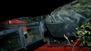 Na muža (42) sa prevrátil traktor s vlečkou. Nehodu neprežil