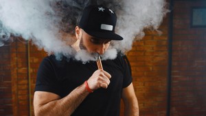 Zabilo ho fajčenie elektronických cigariet? Prípad z USA varuje
