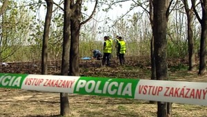 Tragédia v Bratislave. Muž v čiernom kabáte neprežil zrážku s vlakom