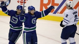 NHL sa rozbehla tuctom zápasov