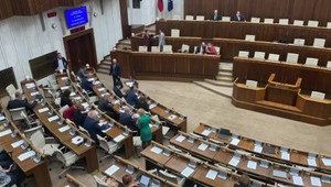 Poslanci neschválili program schôdze, popoludní bude mimoriadne rokovanie