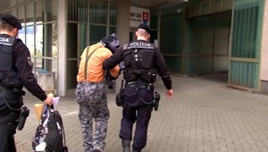 Invalidný dôchodca šoféroval opitý. Chytili ho na diaľnici