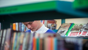 Digitálna či papierová kniha? Problémy knižníc sa rozhodli riešiť v Humennom