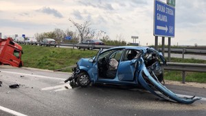 Dopravná nehoda na R1. Zrazil sa kamión s osobným autom