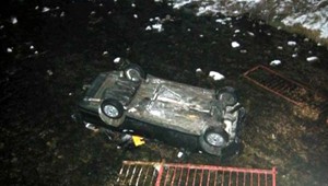 Opäť úradoval alkohol! Mladíci s autom skončili v rieke