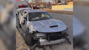 Bizarná nehoda: Auto po divokej jazde skončilo v bazéne