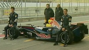 Pilota F1 Webera zrazilo auto počas adrenalínovej súťaže