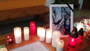 Judita obžalovaná z vraždy kamaráta: Sudkyňa vypočula ľudí, ktorí zasahovali priamo v byte, kde ležal dobodaný Tomáš (†16)