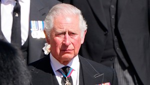 Karol III. sa s tým nebabre! Nové tituly pre najbližších a jasný kopanec pre brata Andrewa!