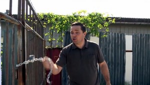 Sobrančania sa začnú topiť vo vlastných odpadkoch. Je uzavretá cesta k zbernému domu