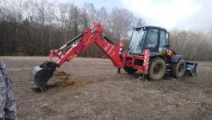 Viac ako 100 osôb museli evakuovať. Pri výkopových prácach odkryli nevybuchnutú raketu