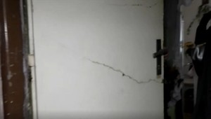 Vytrhla jej vlasy. Za mrežami môže pobudnúť až päť rokov