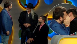 Nečakaná svadba a horúce bozky novomanželov: Mišo Hudák si pred kamerami „vzal“ Šoka!