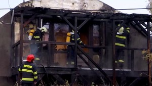 V Komárne zachraňovali pred plameňmi psa