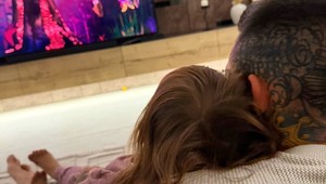 Dcérka Moniky Jakliovej ešte nevie, že jej mama zomrela. Boráros je v kontakte s odborníkmi