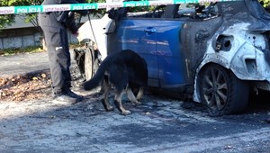 Úmyselný požiar auta, ktoré zhorelo na vrak: Polícia pátra po páchateľovi