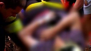 Dôchodkyňa išla zbierať huby. Šmykla sa a padala niekoľko metrov