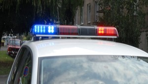 Falošní policajti prepadli mladíkov!