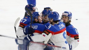 Štartujú juniorské MS v hokeji, ako prvé nás preverí Švédsko