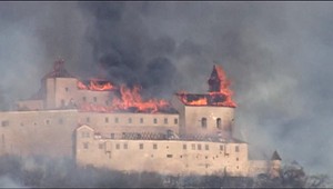 Hrad Krásna Hôrka, ktorý zachvátili plamene, obnovia. Oprava bude stáť viac ako 30 miliónov