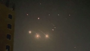 Obavy o bezpečnosť na Blízkom východe. Veľmoci odhovárajú Izrael od odvetného vojenského útoku voči Iránu