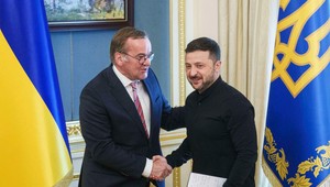 1205. deň na Ukrajine: Po útokoch Ukrajina hlási 16 zranených. Kyjev navštívil nemecký minister obrany